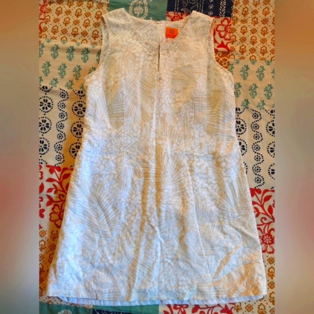 Cute summer dress with jewels!